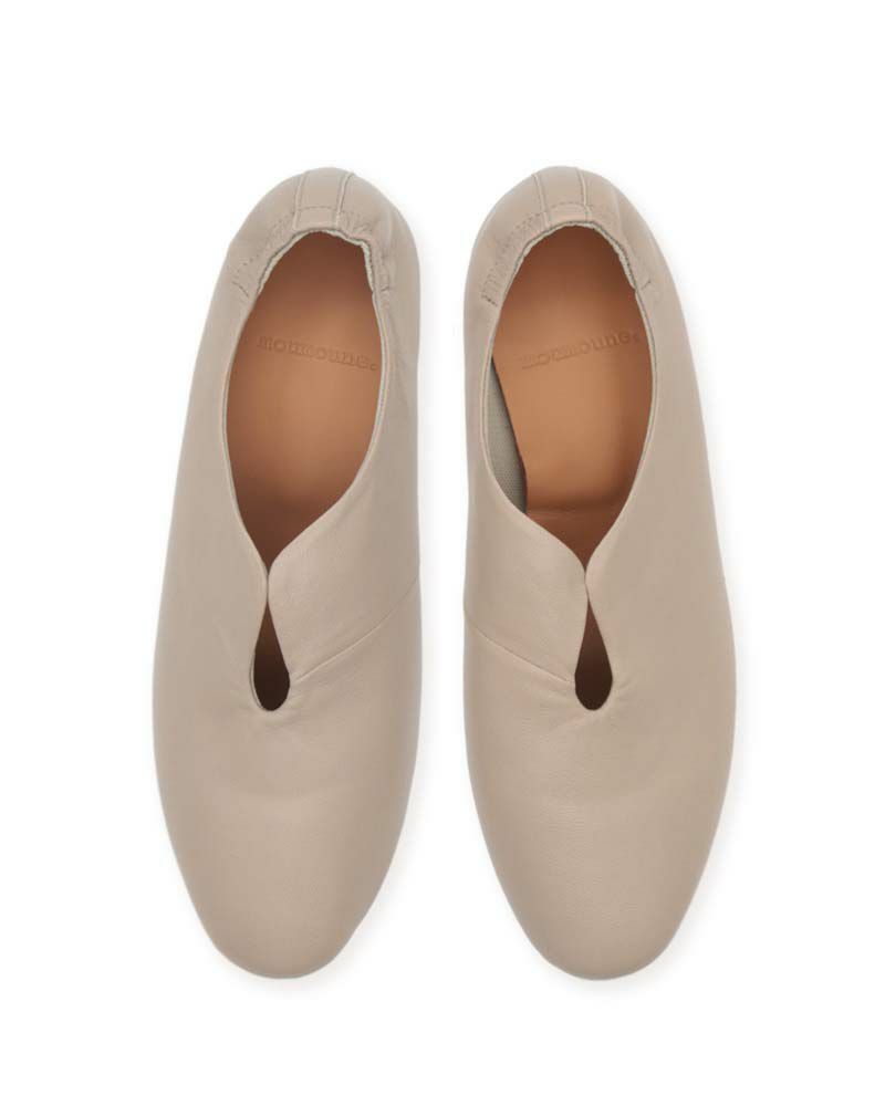 MP01グレージュ上